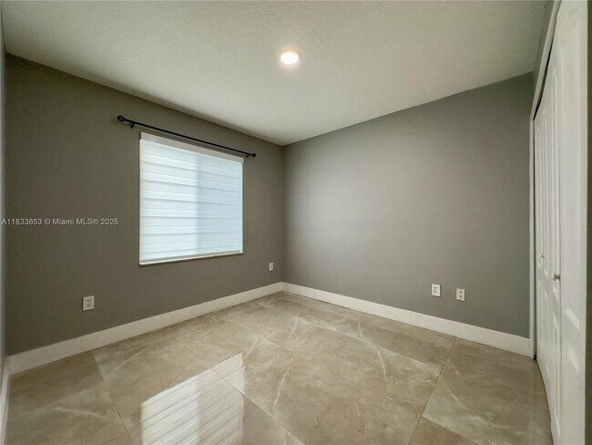 Building Photo - 14211 SW 147th Ct