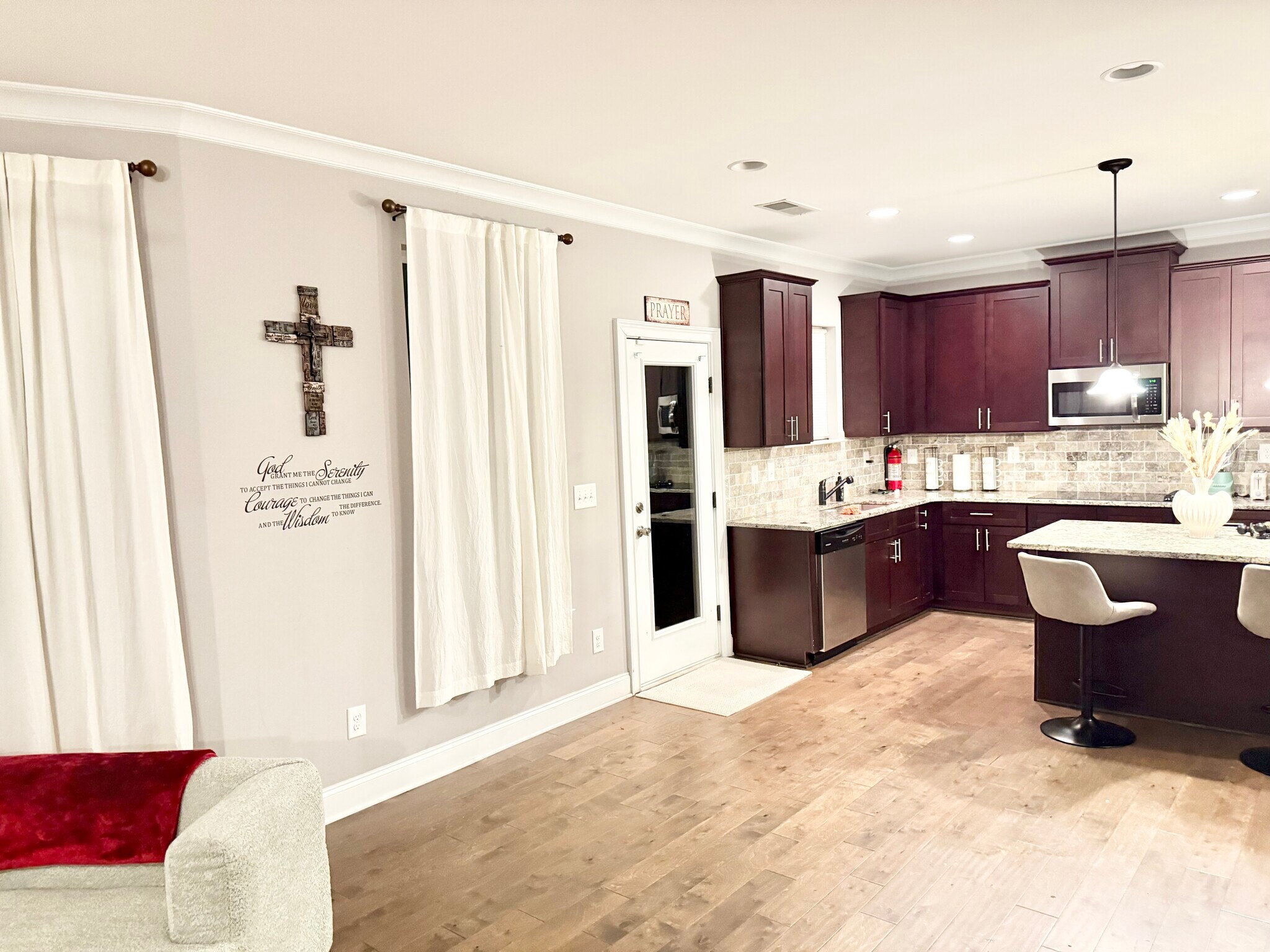 Building Photo - 819 Burch Creek Dr