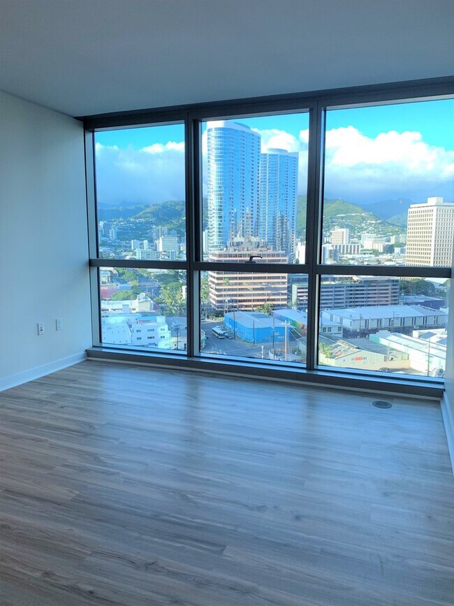 Building Photo - 3 Bedroom 2 Bath 2 Parking in Beautiful Koolani in Ward Village / Ala Moana Area