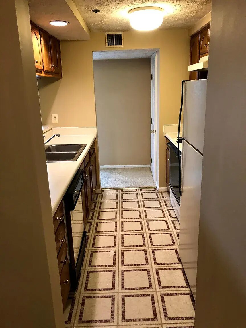 Building Photo - 601 Himes Ave