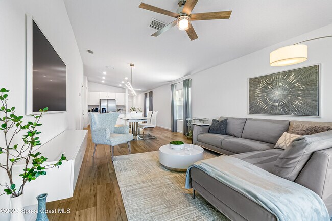 Building Photo - 1377 Colebrook Cir SW