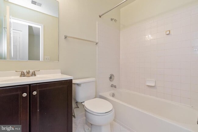 Building Photo - 10301 Greenspire Way