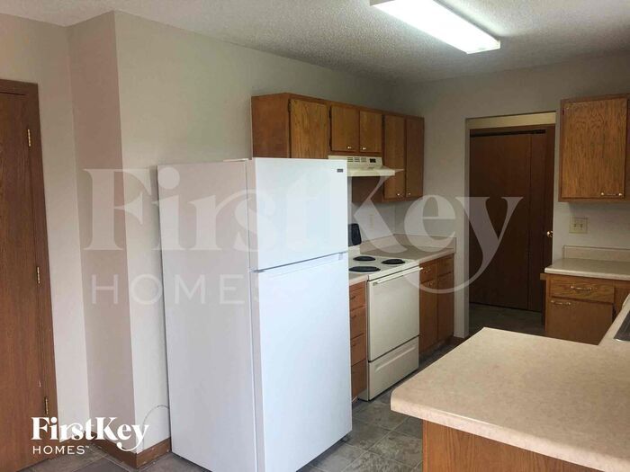 Building Photo - 6602 Hazelhatch Dr