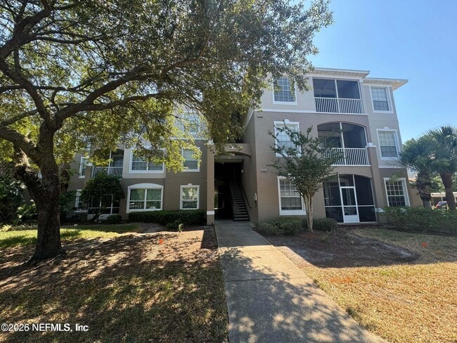 Building Photo - 10550 Baymeadows Rd