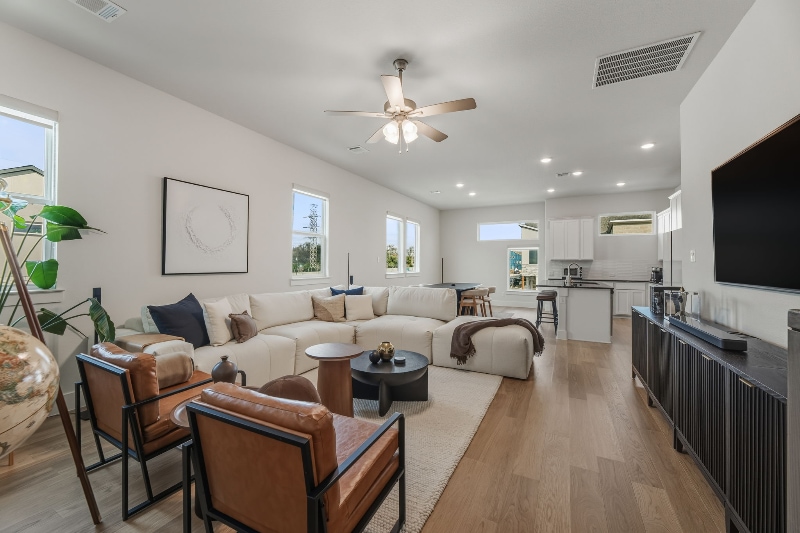 Building Photo - 816 Meadowcrest Dr