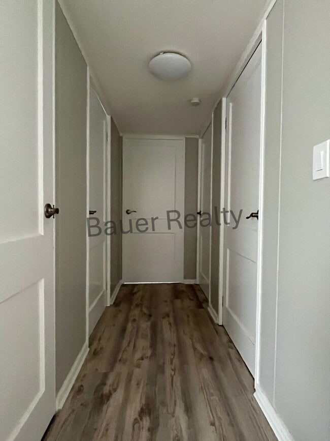 Building Photo - Newly Renovated 3 Bedroom Ranch Home