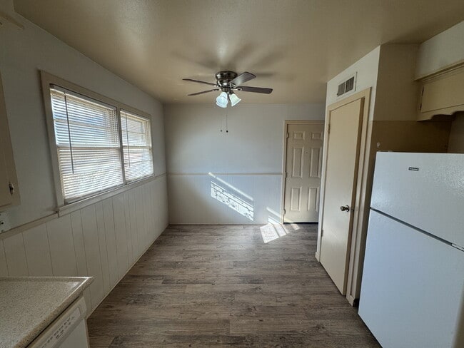 Building Photo - Beautiful 3-Bedroom Home with 2 Baths on 14th Street, Lubbock!