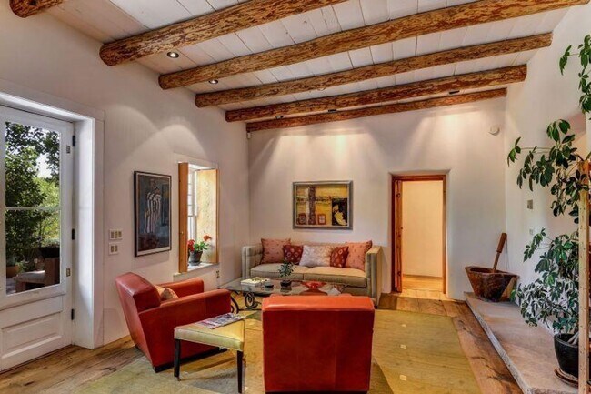 Building Photo - Live in a Piece of Santa Fe’s History – Av...