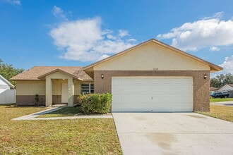 Building Photo - 5102 25th Ave Dr E