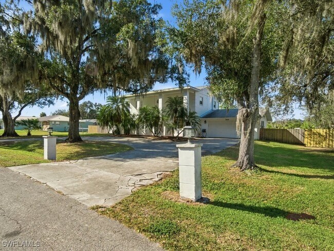 Building Photo - 4920 Shady River Ln