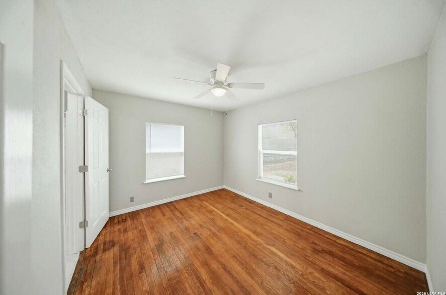 Building Photo - 435 Avondale Ave