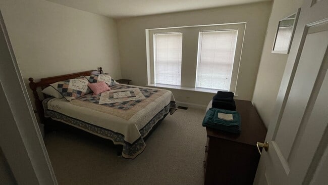 Building Photo - Spacious Furnished 3-Bedroom Condo – All U...