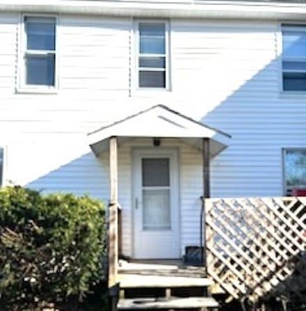 Building Photo - 3 bedofrd st bath