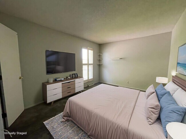 Building Photo - Charming 2-Bed, 2-Bath Condo in Prime Location Near Cherry Creek