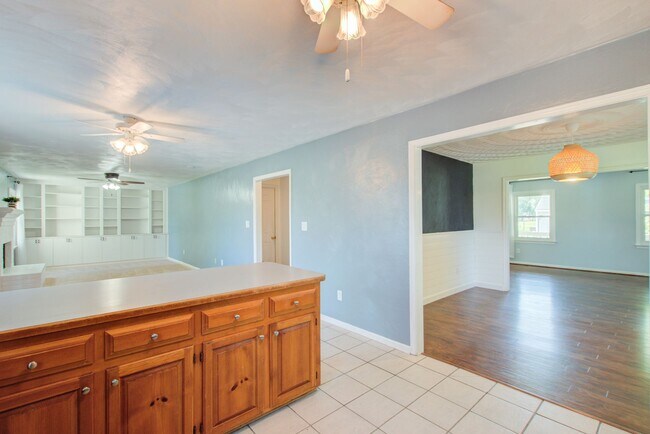 Building Photo - 427 Las Gaviotas Blvd