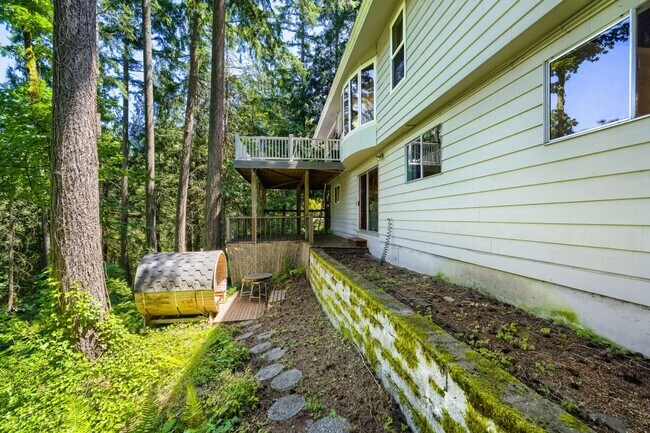 Building Photo - 3bd/1.75ba Issaquah Home