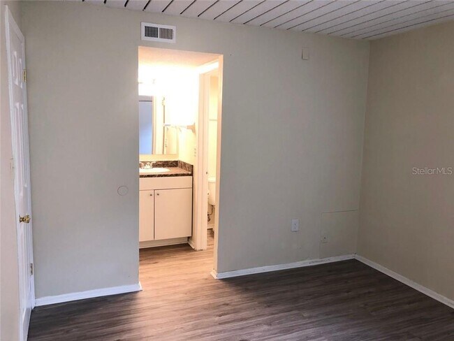 Building Photo - 1347 Baywatch Loop