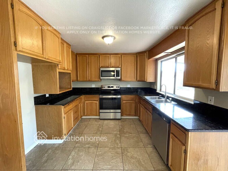 Building Photo - 1127 Cormorant Pl