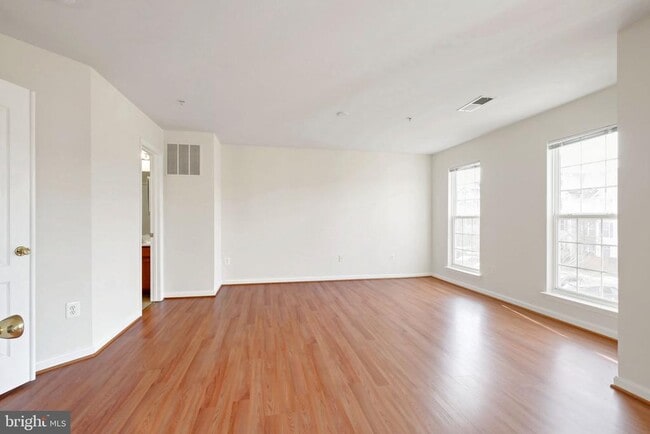 Building Photo - 103 Whiskey Creek Cir