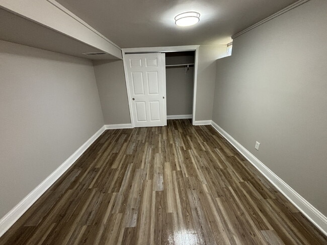 Building Photo - Charming 4-bed House in Gary!