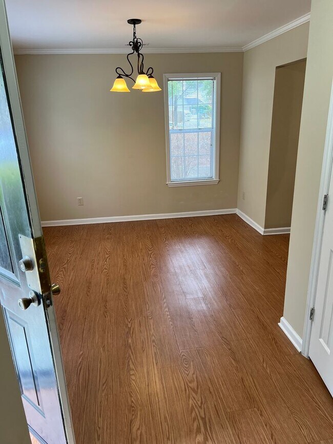 Building Photo - 6611-7227 Bevington Duplex
