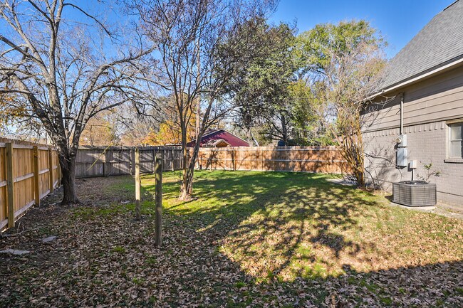 Building Photo - 3214 Heatherwood Dr