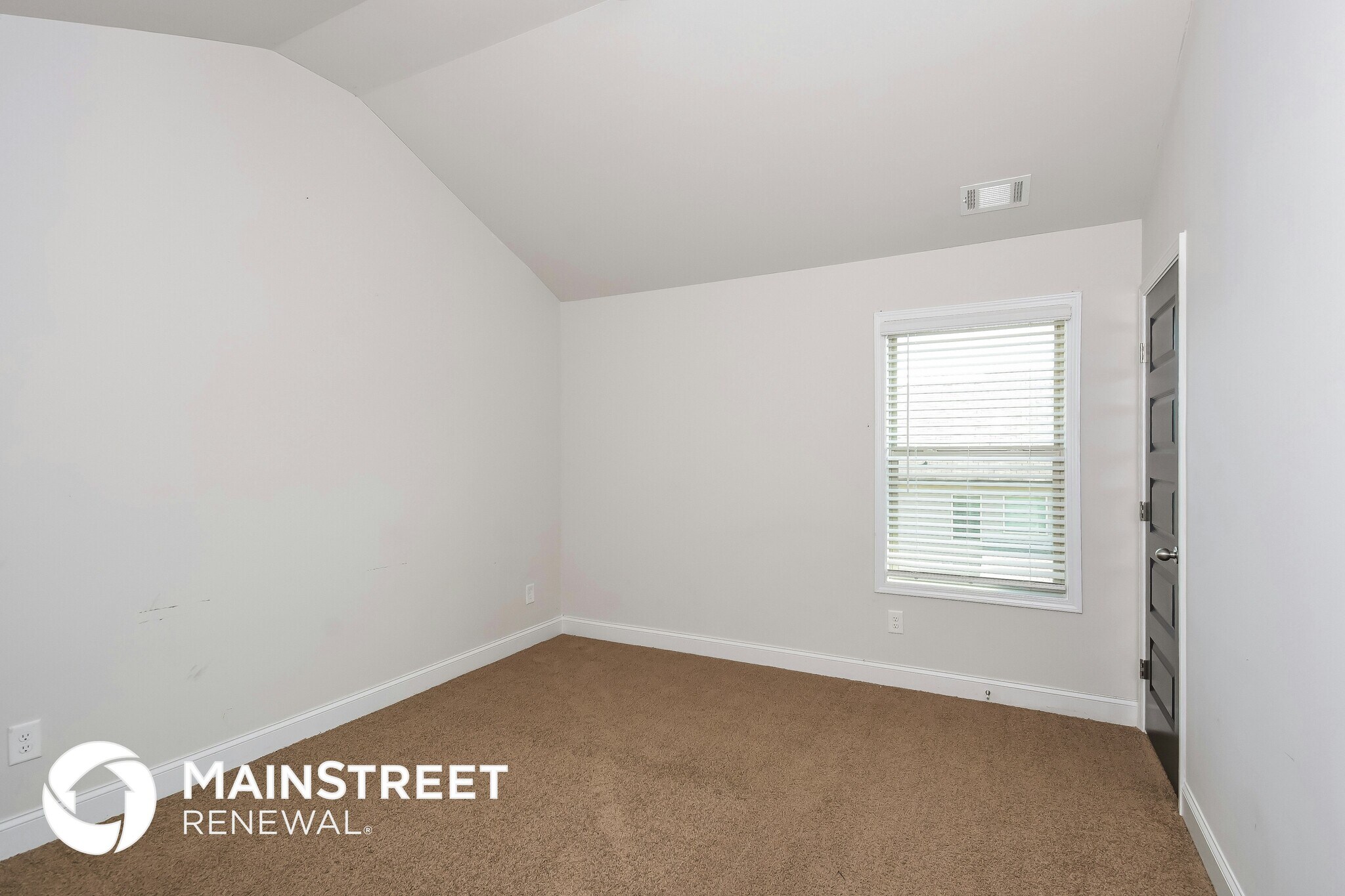 Building Photo - 692 Overlook Gln Dr