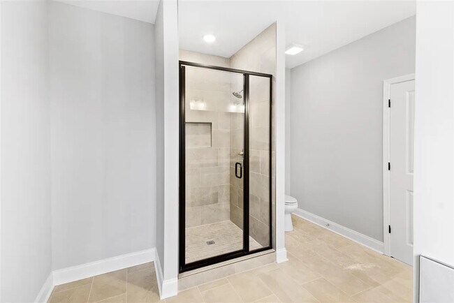 Building Photo - 7046 Shelton Ln