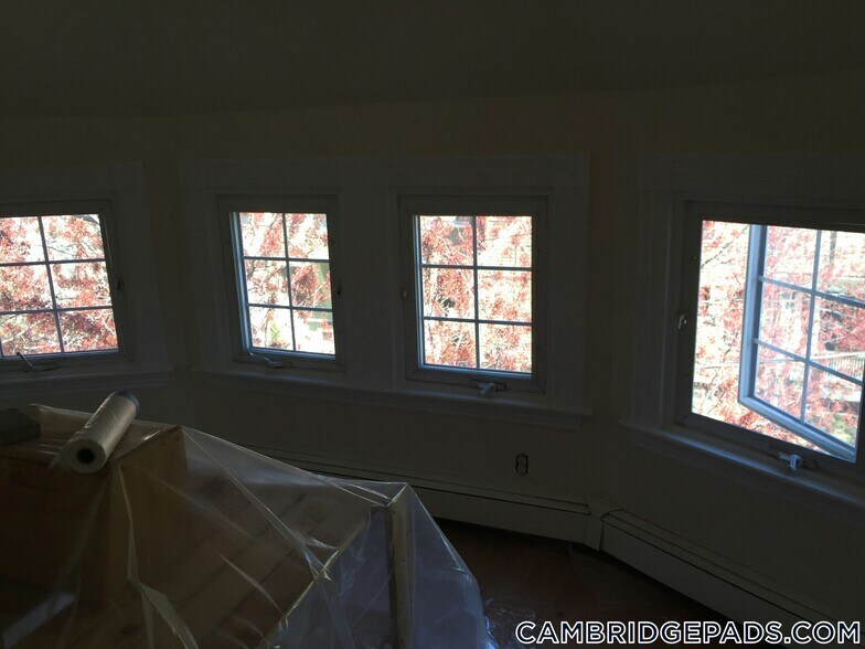 Building Photo - 1539 Cambridge St