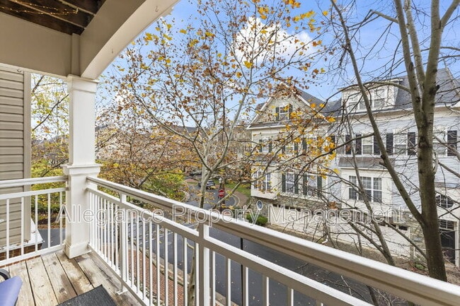 Building Photo - 5108 Donovan Dr