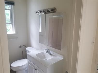 Building Photo - Free Application Fee — Refunded Upon Approval Through August 31! Available Now | Charming 2BR Apa...