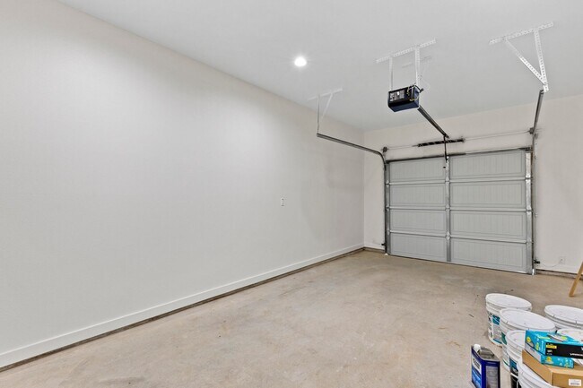Building Photo - Brand-New 3 Bed, 2 Bath Home for Rent Neve...