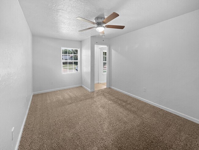 Building Photo - 4533 SW Beta Ave
