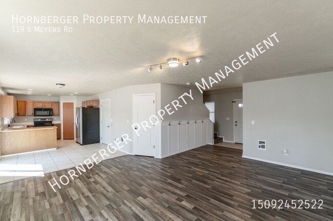 Building Photo - 119 S Meyers Rd