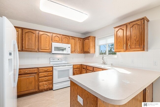 Building Photo - 11419 S 44th St