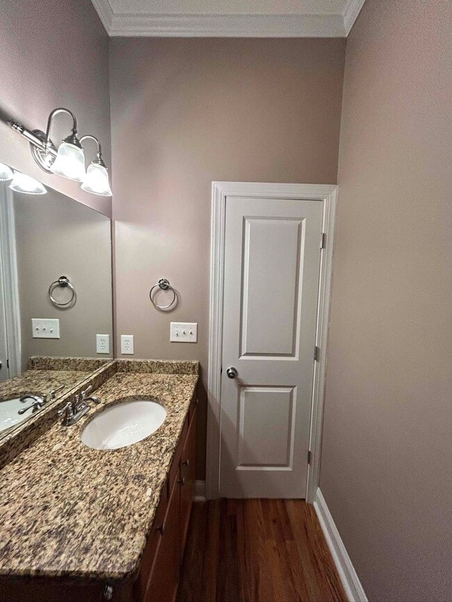 Building Photo - Elegant Intown Living in Carlyle Park – Beautiful 3BR/3.5BA Townhome