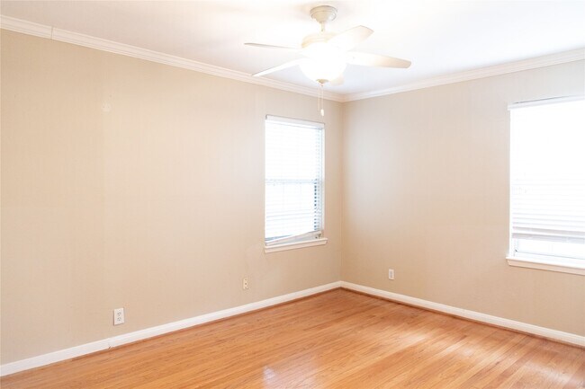 Building Photo - 5564 Aspen St