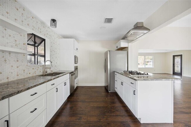 Building Photo - 3403 Linkwood Dr