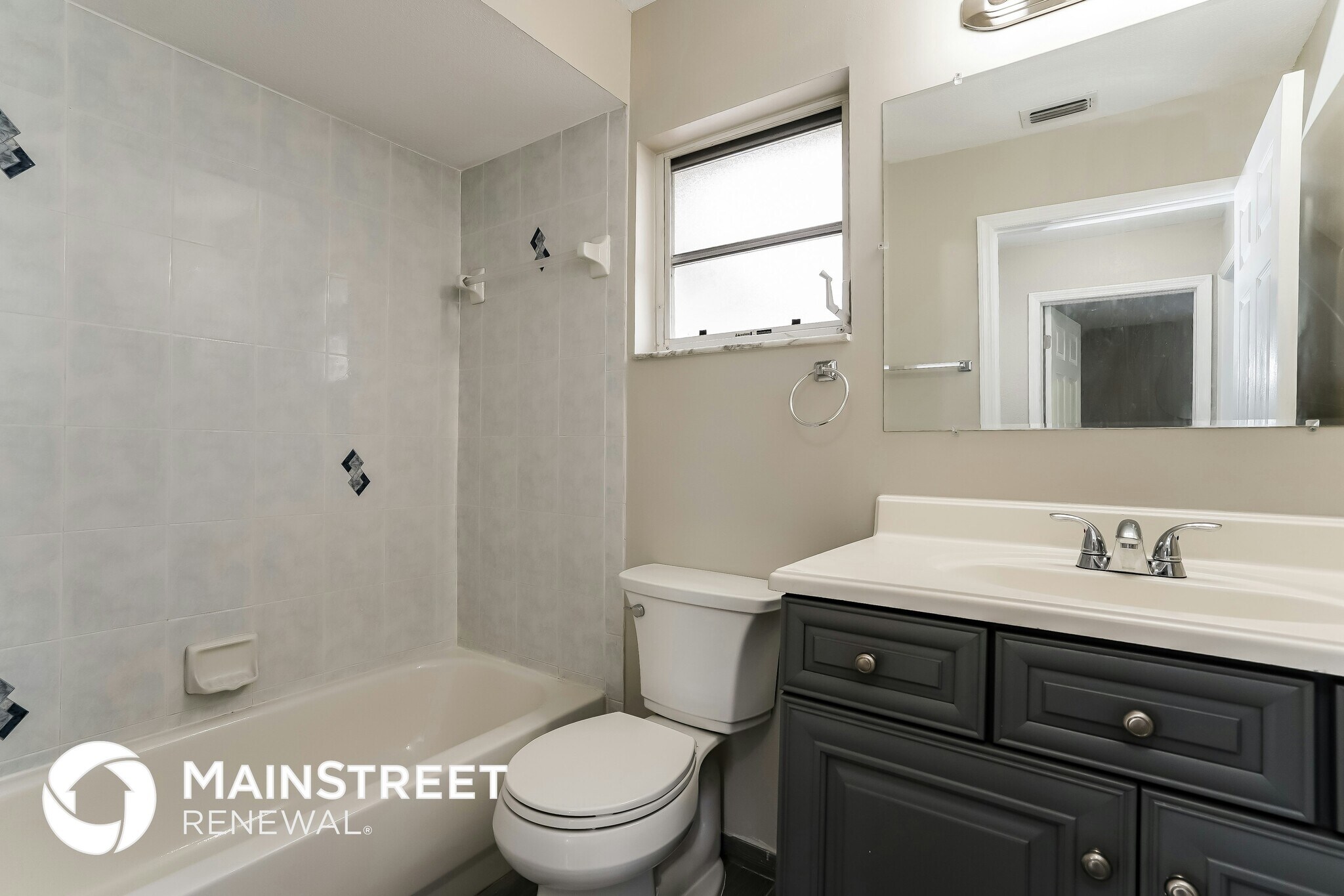 Building Photo - 126 SE 7th St