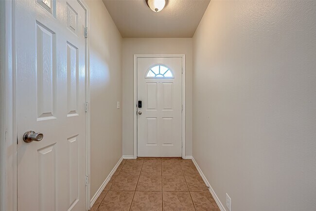 Building Photo - 5910 Spring Sunrise Dr