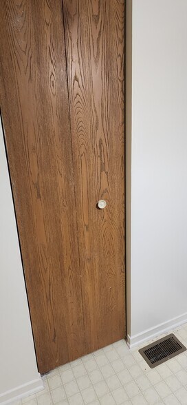 Building Photo - 226 Allison Ave