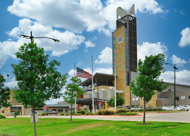Building Photo - 1600 Ashberry Dr
