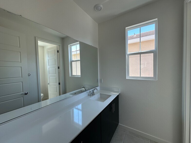 Building Photo - 5451 Knights Valley Ln