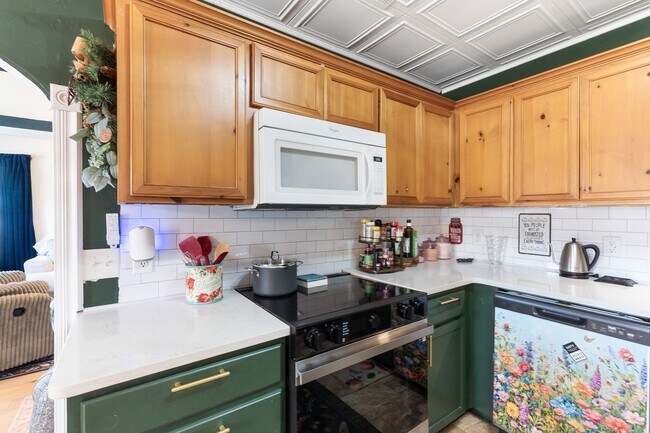 Building Photo - 117 Millbrook Dr