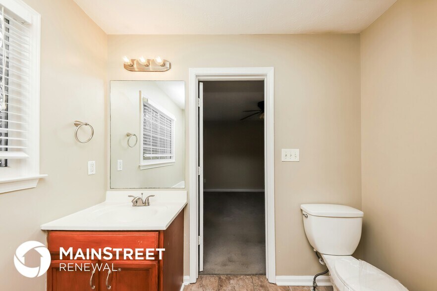 Building Photo - 28 Loxley Ct