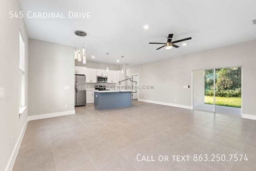 Building Photo - 545 Cardinal Dr