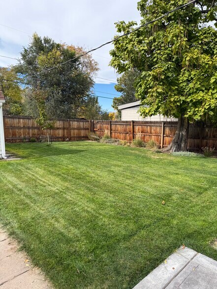 Building Photo - 645 Newton St