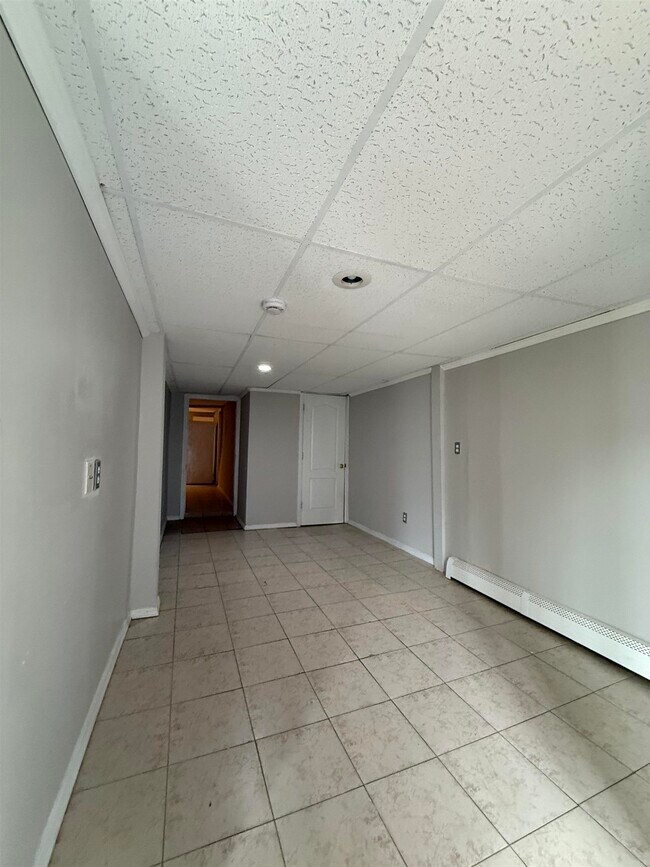Building Photo - 1430 44th St