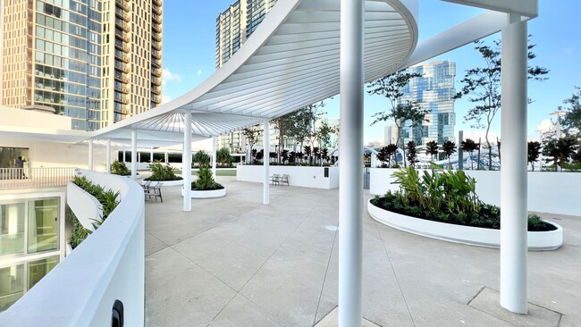 Building Photo - Available Now -- Brand New 2 Bedroom, 2 Ba...