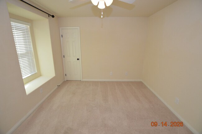 Building Photo - 340 Hillhead Ct